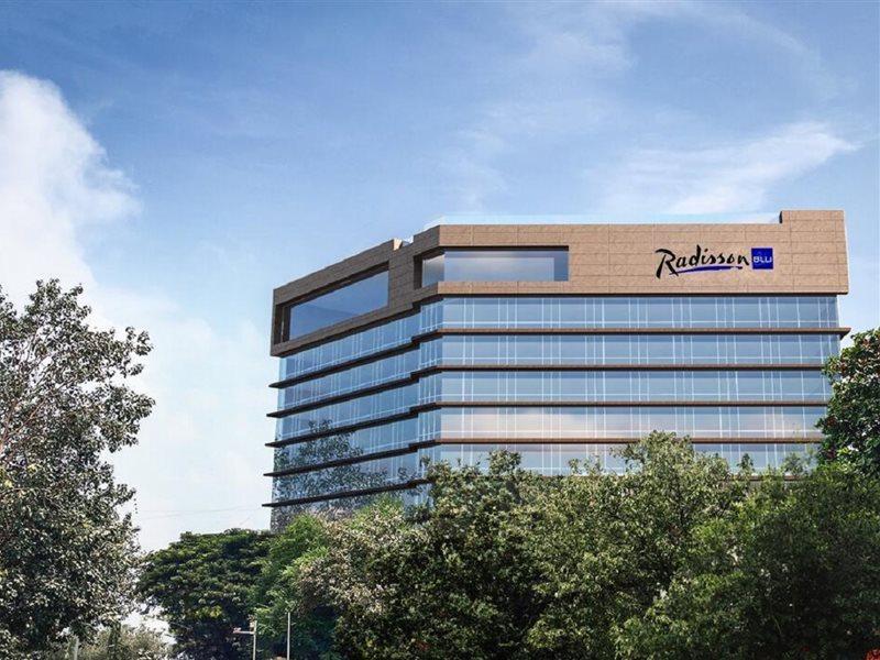 Radisson Blu Mumbai International Airport Hotel Exterior photo